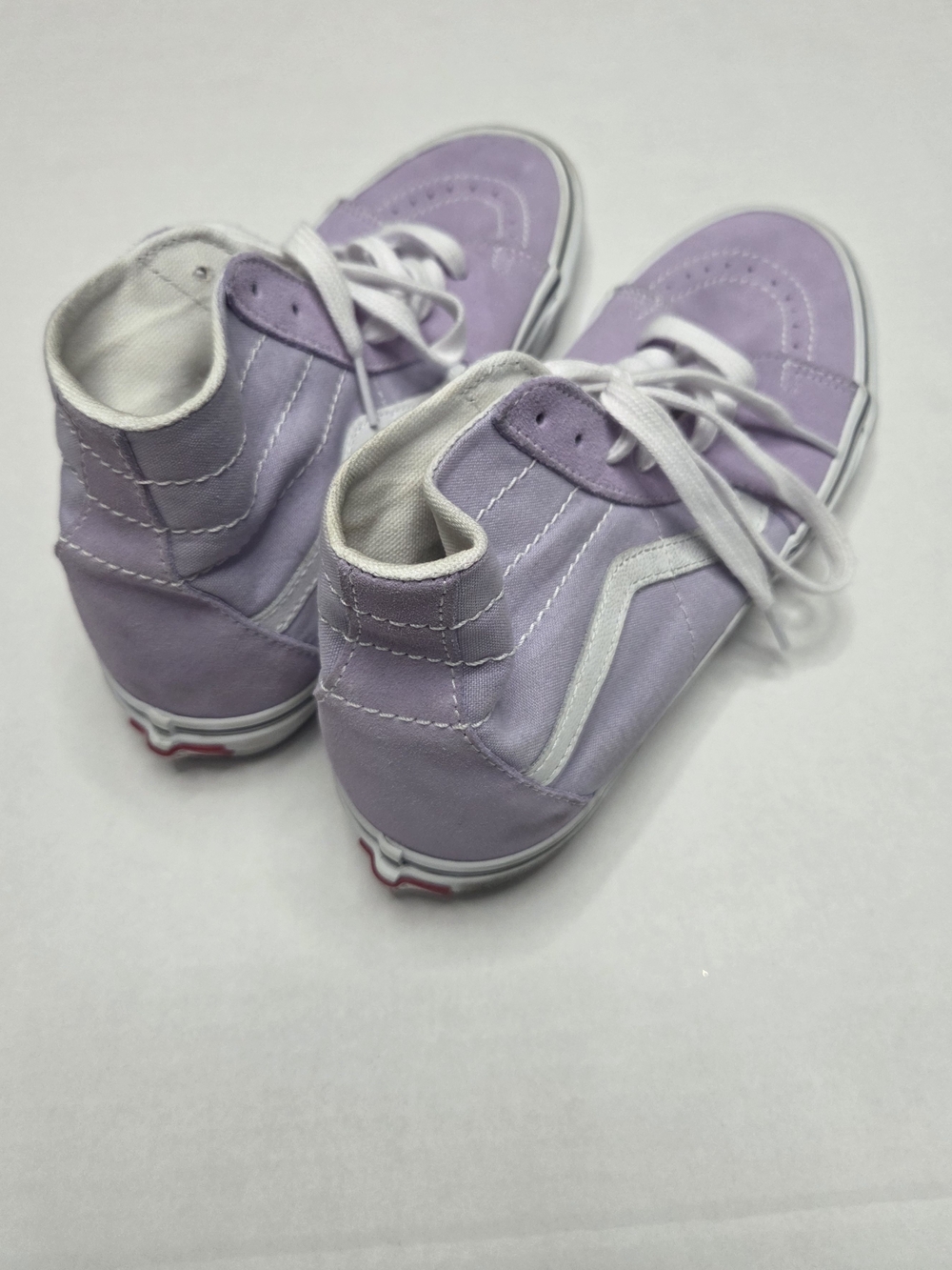 Vans Mens 8.5-unisex Womens 10 High-Top Sneakers in Lavender and White